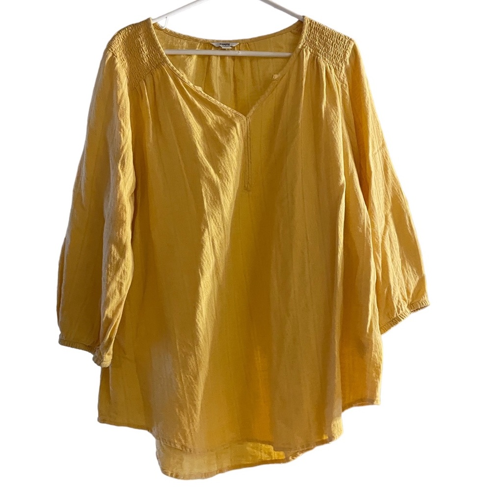 Stylist Light Yellow Top 3/4 Sleeve- Large. Receive a free natural lip balm!